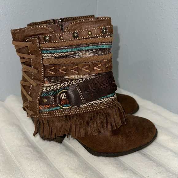 JellyPop Addison Fringe Pow Wow Cowboy Ankle Boots Bootie Women’s Sz 6.5 Aztec - Picture 1 of 14